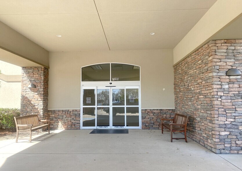 More Photos Of 725 N Ashley Ridge Loop, Shreveport Medical For Lease
