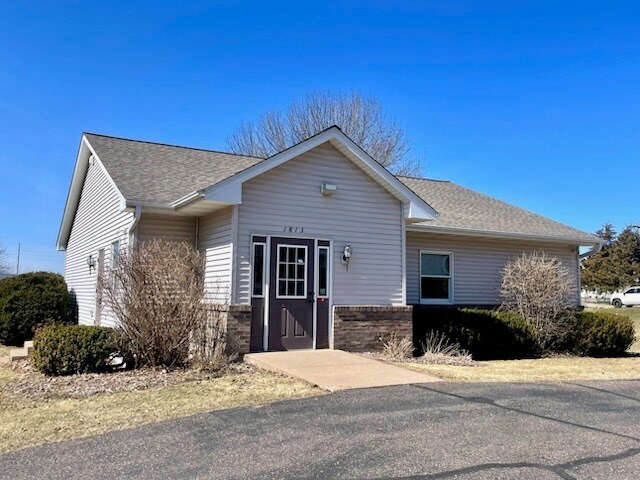 Primary Photo Of 1813 Wilson St, Menomonie Medical For Sale