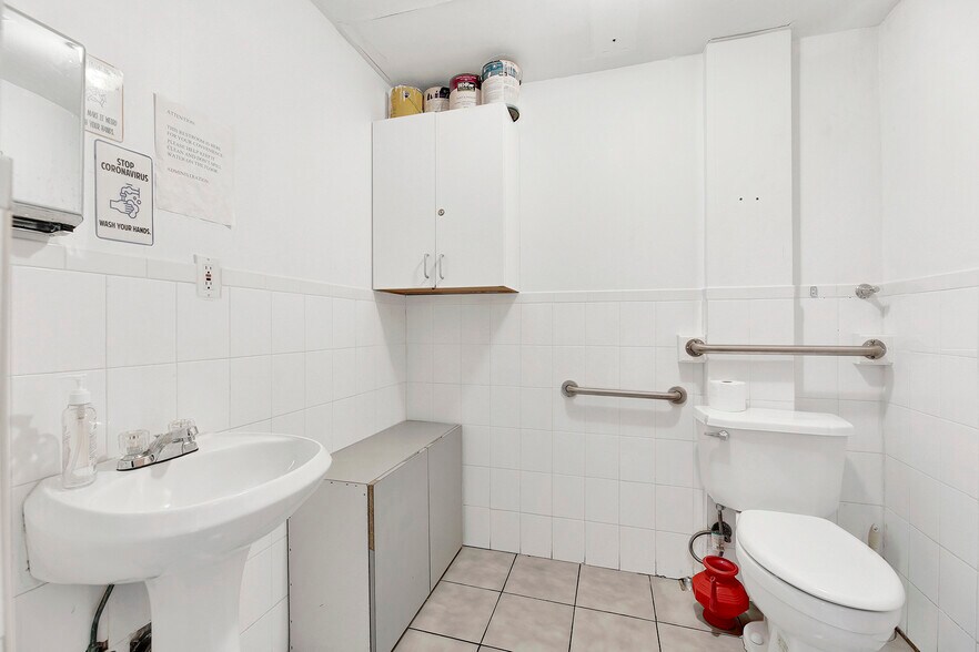 More Photos Of 3099 Coney Island Ave, Brooklyn Medical For Sale