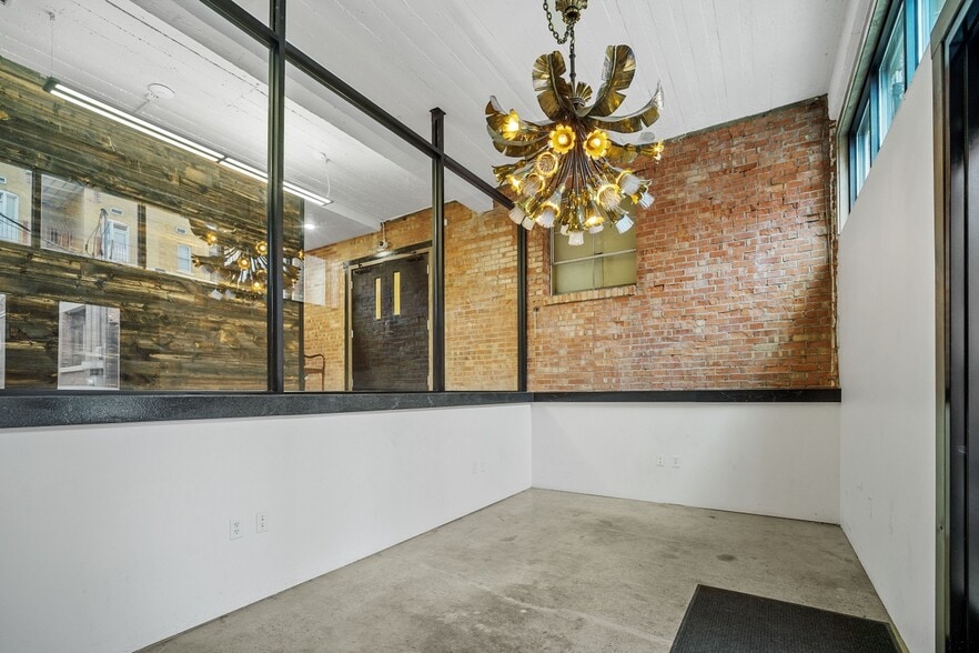 More Photos Of 260-270 E 100 S, Salt Lake City Storefront For Lease