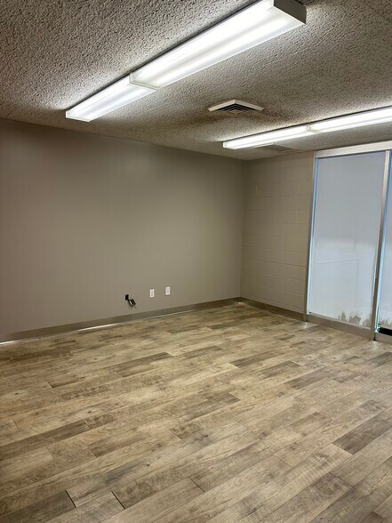 More Photos Of 352 Van Buren Ave, Salt Lake City Manufacturing For Sale