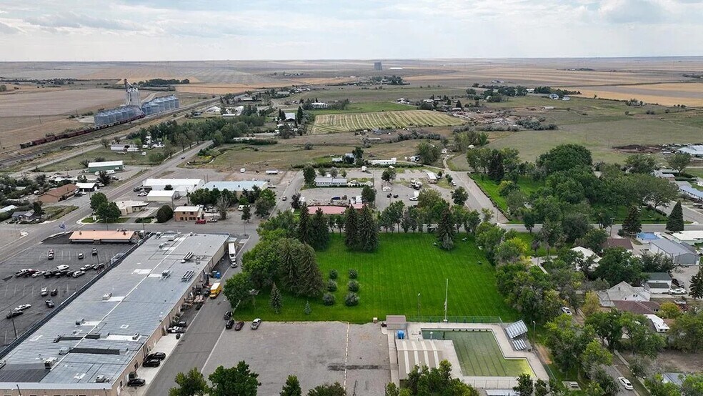 More Photos Of 719 Maryland St, Conrad Trailer Camper Park For Sale