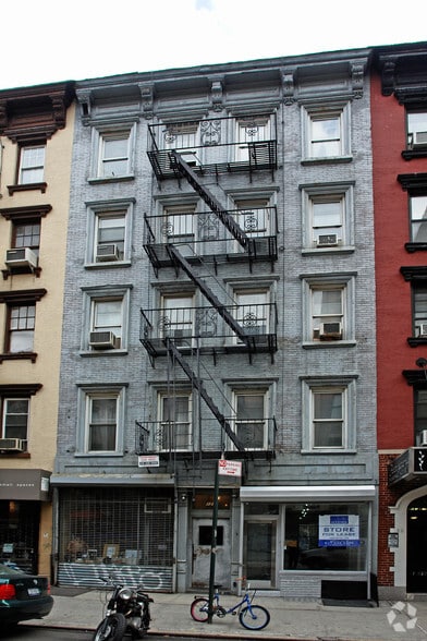 More Photos Of 127 E 7th St, New York Apartments For Lease