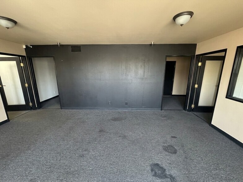 More Photos Of 312 Oak Pl, Brea Warehouse For Lease