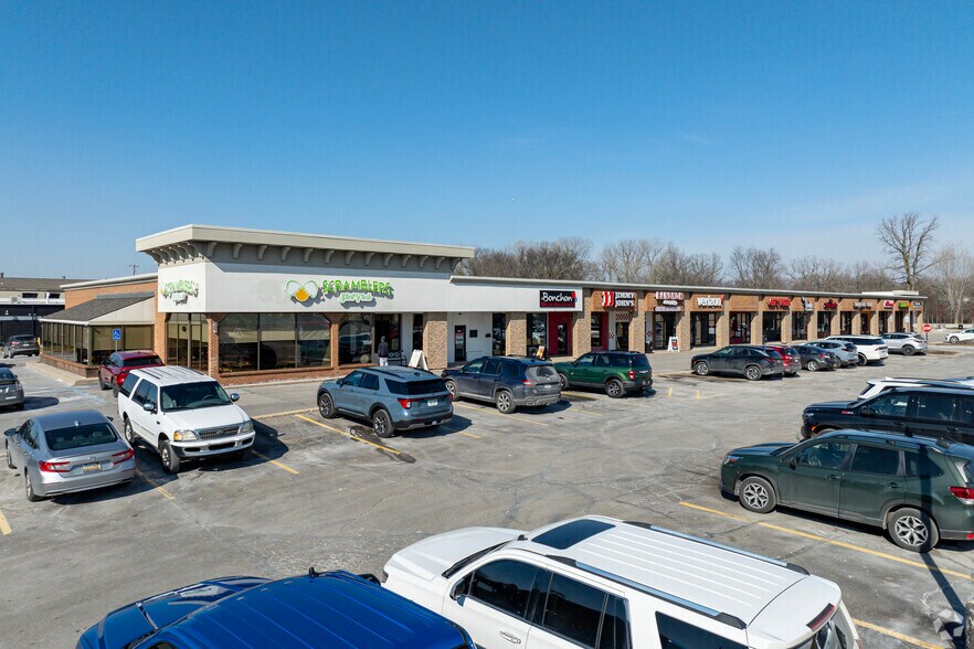 Primary Photo Of 27841-27909 Orchard Lake Rd, Farmington Hills Storefront For Lease