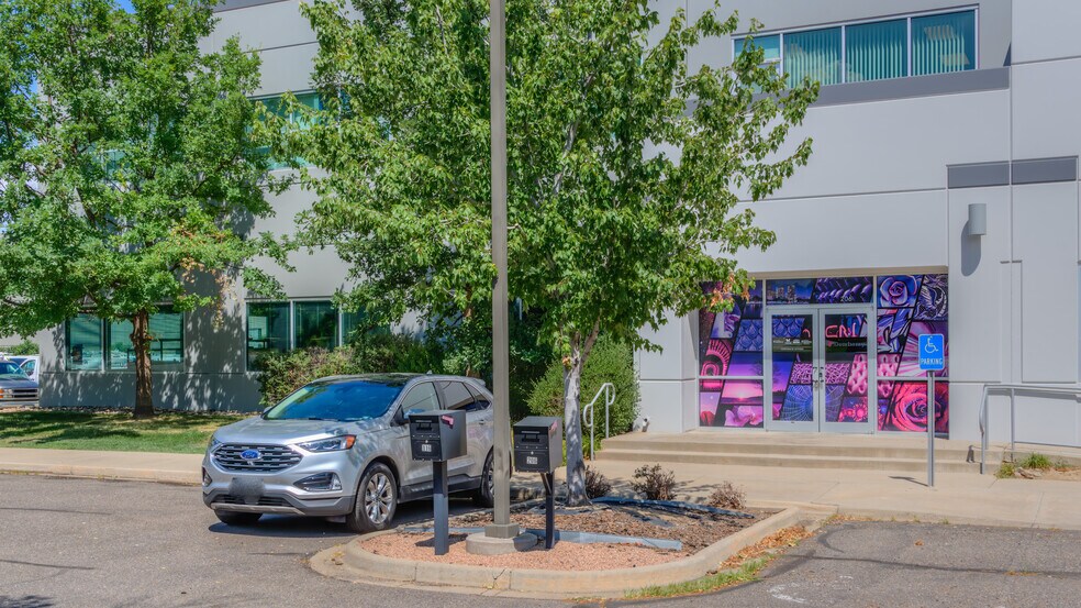 More Photos Of 2011 Cherry St, Louisville Light Manufacturing For Lease