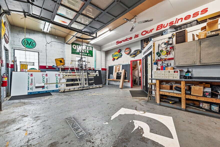 More Photos Of 508 Rodi Rd, Pittsburgh Flex For Sale