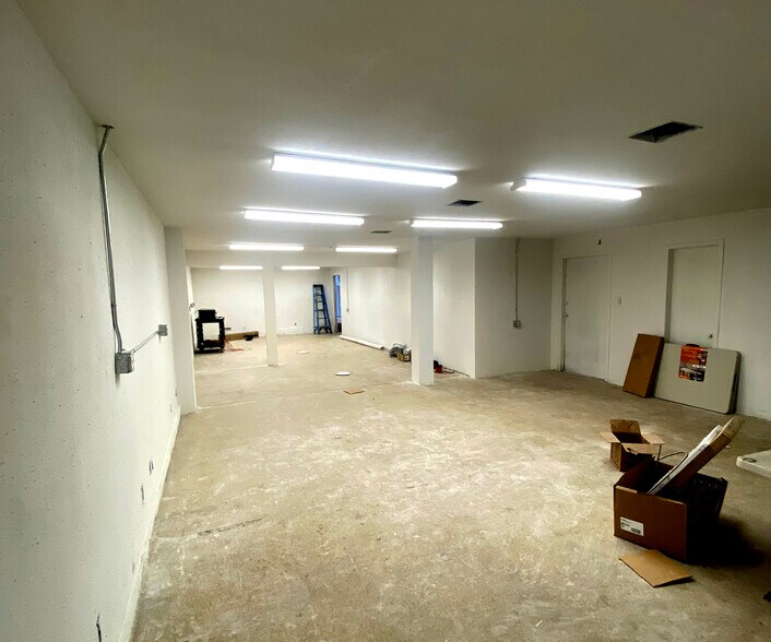 More Photos Of 3954 Whiteside St, Los Angeles Warehouse For Lease