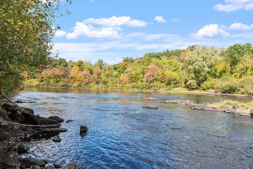 More Photos Of 70 W River St, Orange Warehouse For Lease