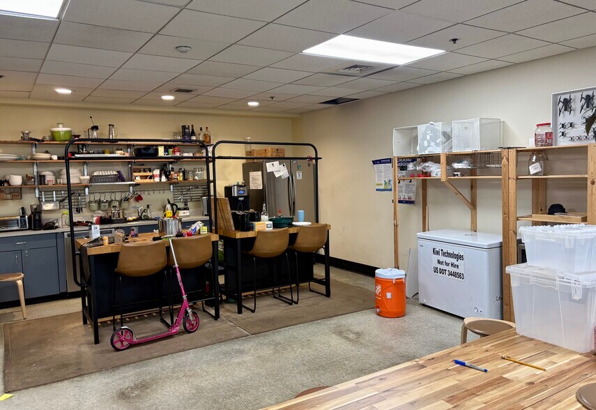 More Photos Of 23 Rainin Rd, Woburn Distribution For Lease