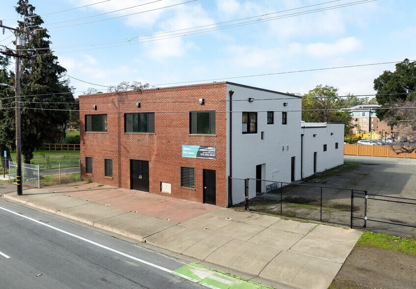 Primary Photo Of 1448 A St, Castro Valley Freestanding For Sale