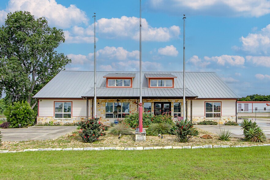 More Photos Of 8050 TX-21, Caldwell Office For Lease