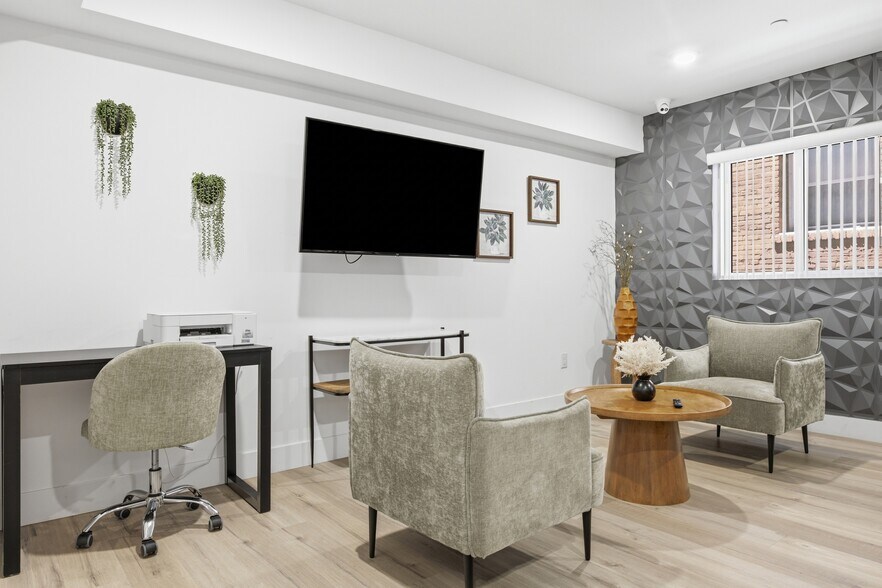 More Photos Of 744 S Mariposa Ave, Los Angeles Apartments For Sale