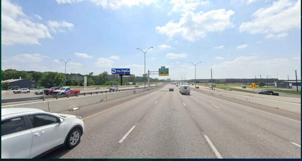 More Photos Of 234 Dallas Fort Worth Turnpike, Dallas Land For Lease