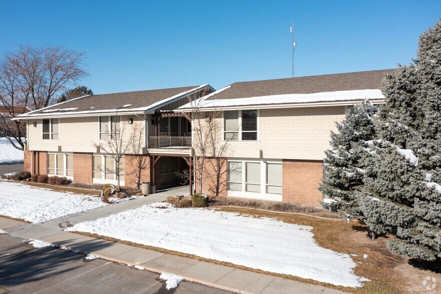 More Photos Of 1006 W Atherton Dr, Salt Lake City Unknown For Lease