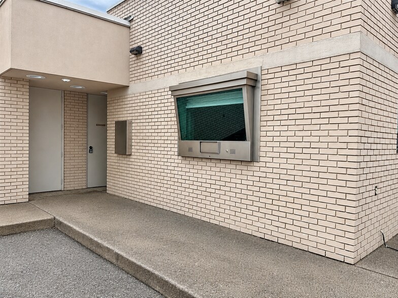 More Photos Of 101 N 4th St, Lometa Daycare Center For Sale