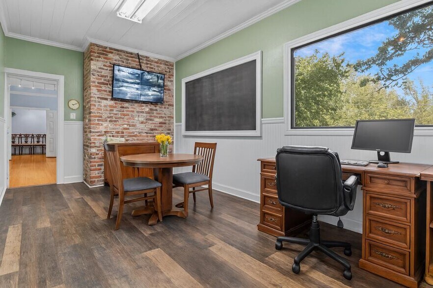 More Photos Of 235 Cedric St, Leesburg Office Residential For Sale