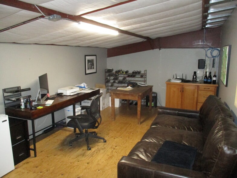 More Photos Of 635 N 13th Ave, Walla Walla Winery Vineyard For Sale