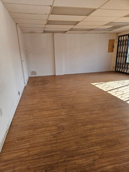 More Photos Of 1241 S Fairfax Ave, Los Angeles Storefront Retail Office For Lease