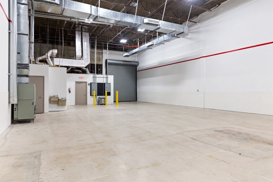 More Photos Of 1801-1839 NW 79th Ave, Doral Unknown For Lease