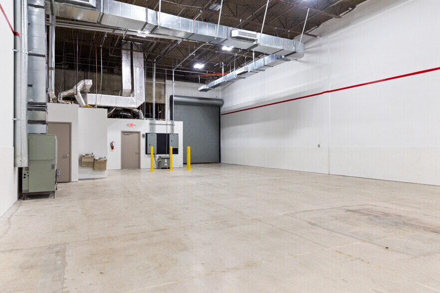 More Photos Of 1801-1839 NW 79th Ave, Doral Unknown For Lease