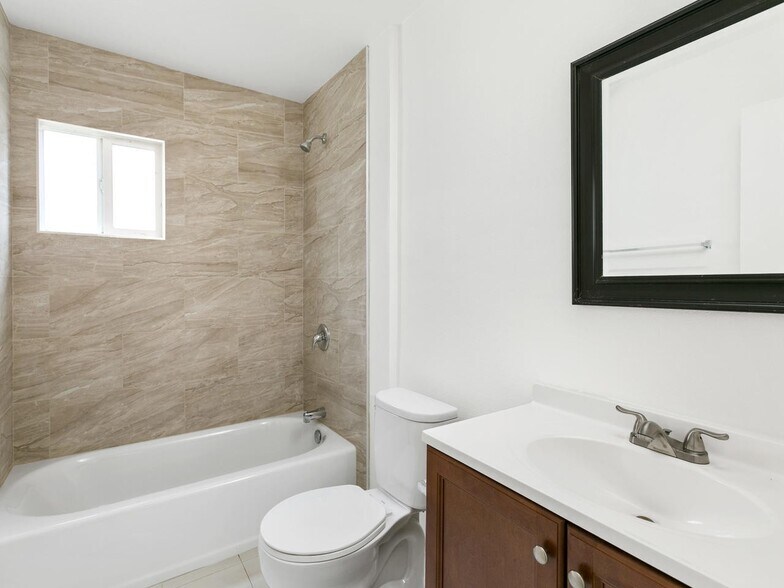 More Photos Of 267 Alestar St, Vista Apartments For Sale