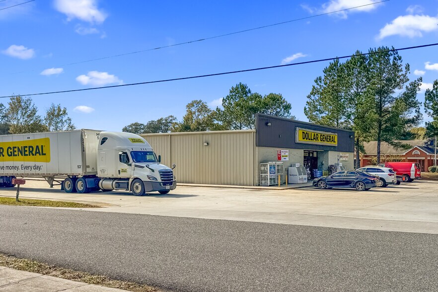 More Photos Of 24816 State St, Elberta Freestanding For Sale