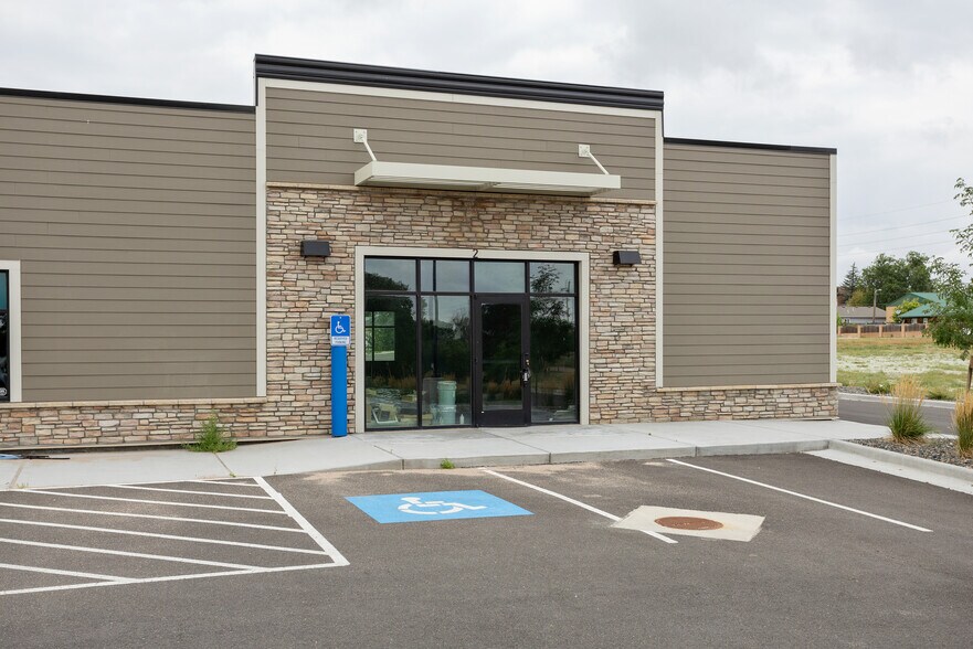 More Photos Of 3435 College Dr, Cheyenne General Retail For Lease