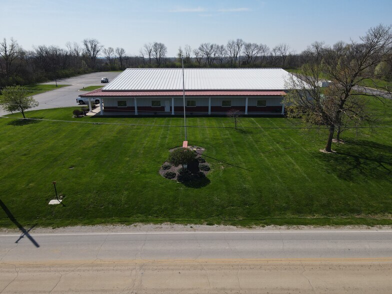 More Photos Of 3201 Palmyra Rd, Hannibal Office For Sale