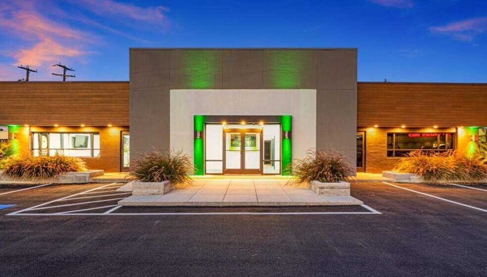 More Photos Of 6820 Walling Ln, Dallas General Retail For Sale