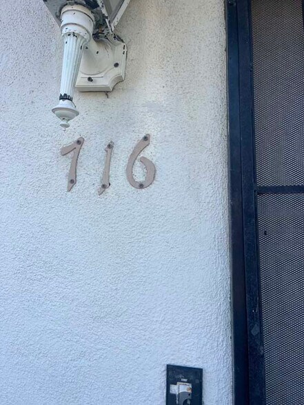 More Photos Of 1068 McDonald Ave, Wilmington Multifamily For Sale