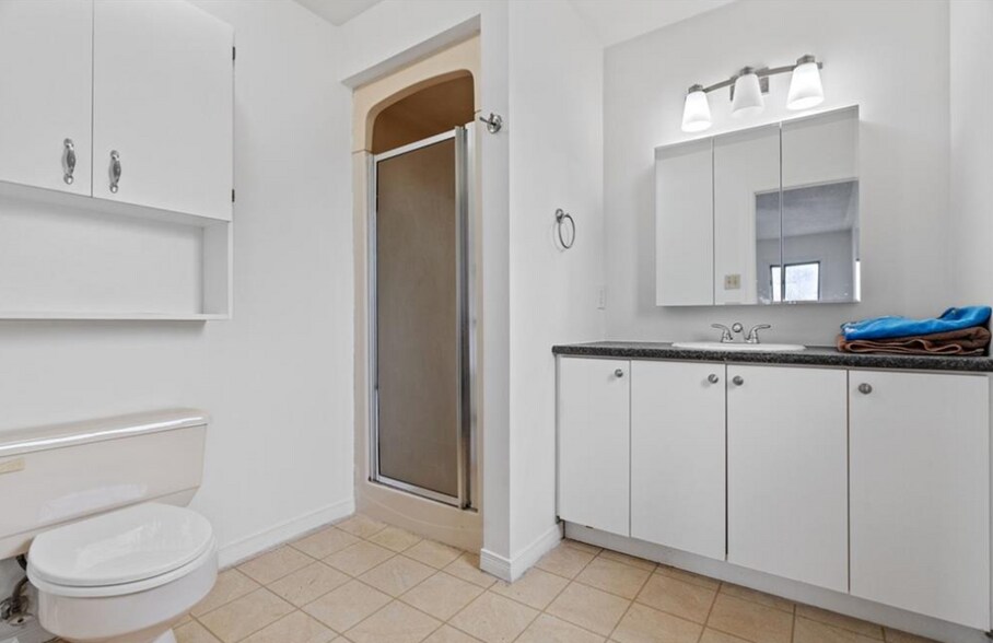 More Photos Of 195 Main St, Lucan Biddulph Apartments For Sale