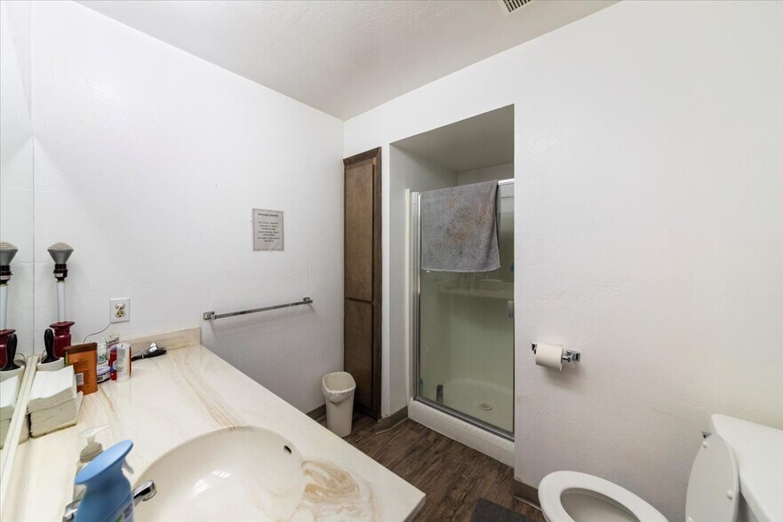 More Photos Of 2843 W Avenida de Luces, Williams Warehouse For Sale