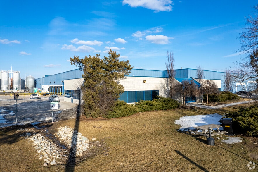 Primary Photo Of 35 Regan Rd, Brampton Manufacturing For Lease