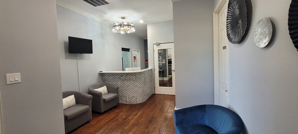 More Photos Of 1420 W Exchange Pky, Allen Coworking Space