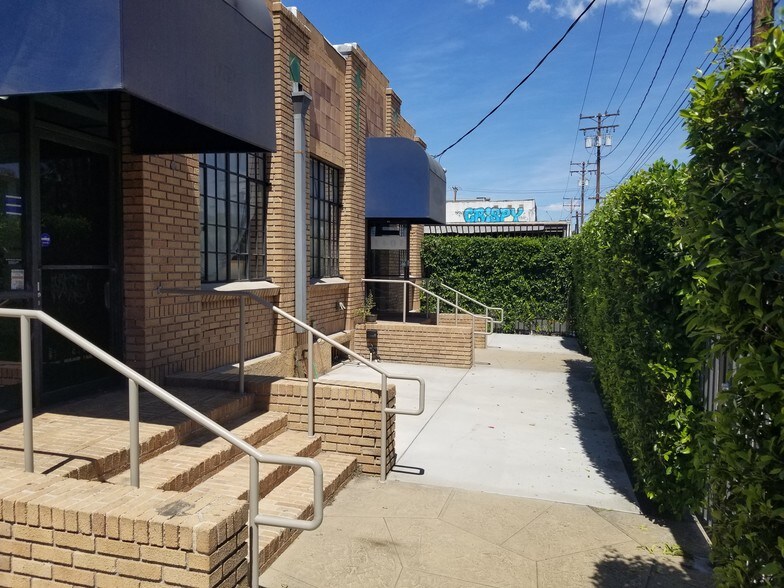 More Photos Of 5041 Santa Fe Ave, Vernon Distribution For Lease