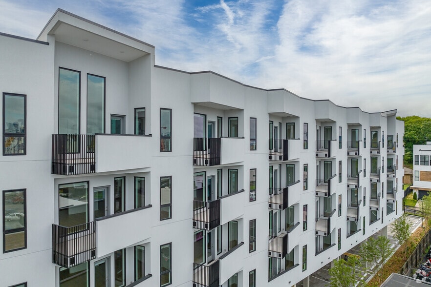 More Photos Of 1009 8th Ave S, Nashville Apartments For Lease