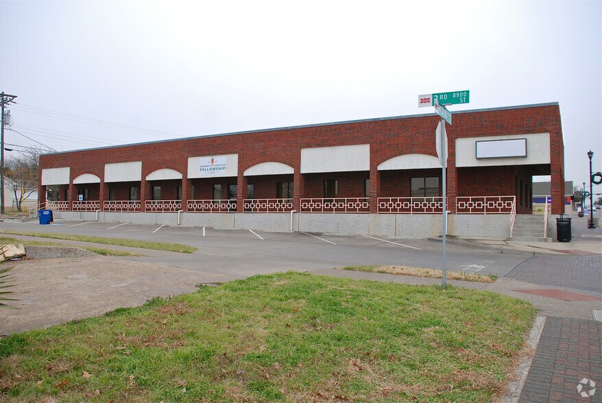 Primary Photo Of 6810 W Main St, Frisco Restaurant For Lease