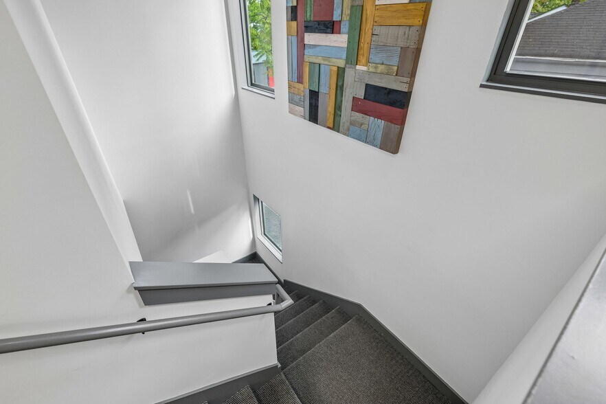 More Photos Of 2831 Azalea Pl, Nashville Office Residential For Lease
