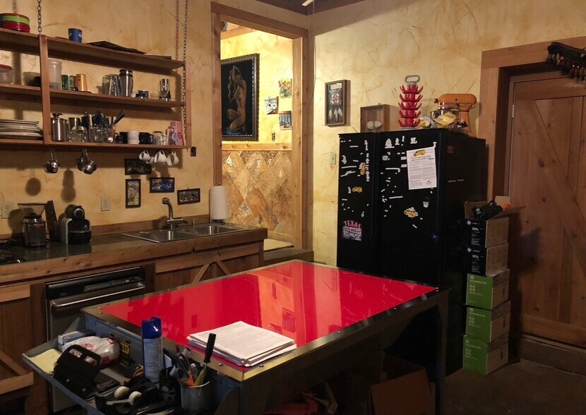 More Photos Of 4417 Belmont Ave, Dallas Flex For Sale