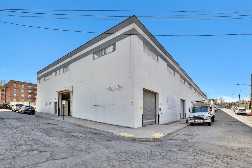More Photos Of 16 Harrison Ave, Yonkers Warehouse For Lease