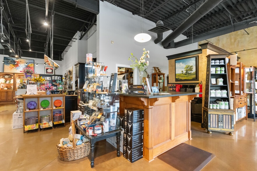 More Photos Of 109 Harmony Crossing, Eatonton Storefront Retail Office For Sale