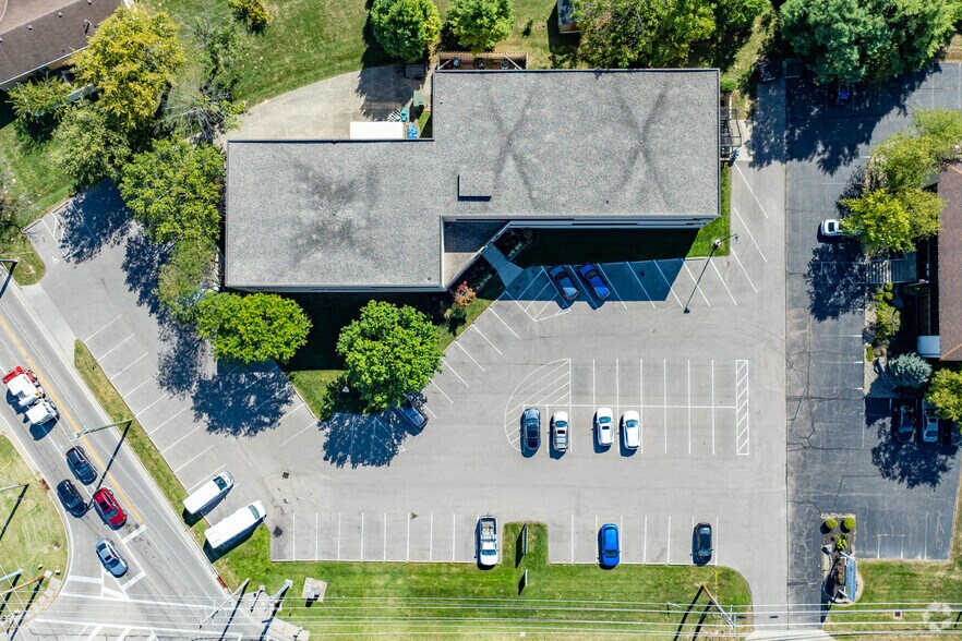 More Photos Of 9624 Cincinnati Columbus Rd, Cincinnati Office For Lease