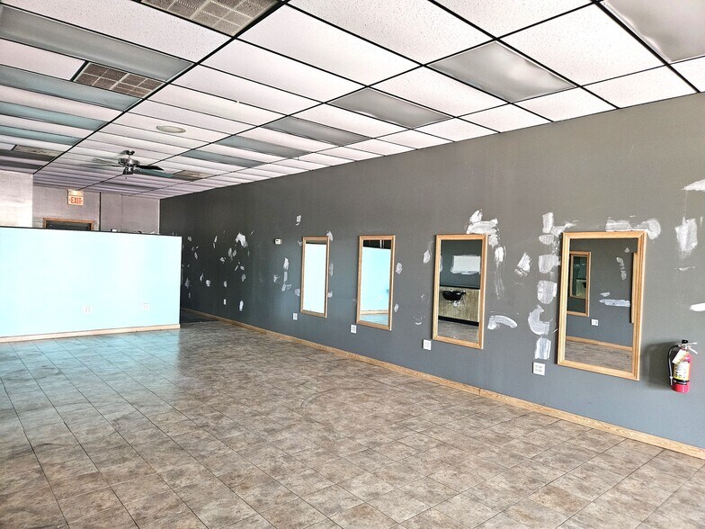 More Photos Of 1344-1358 E Bristol Rd, Burton Freestanding For Lease