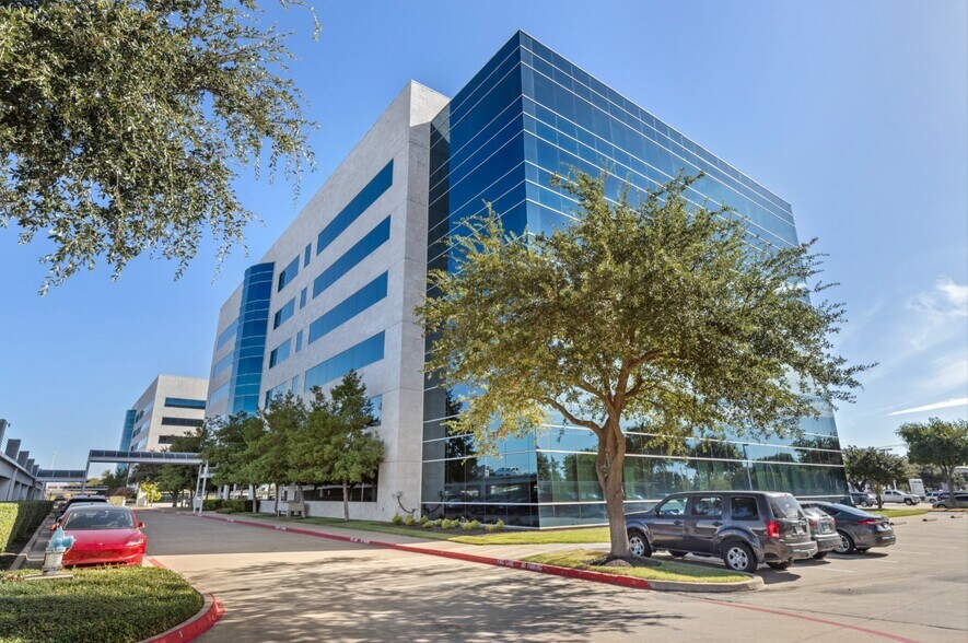 More Photos Of 2745 Dallas Pky, Plano Office For Lease