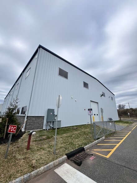 More Photos Of 330 Roycefield Rd, Hillsborough Warehouse For Lease