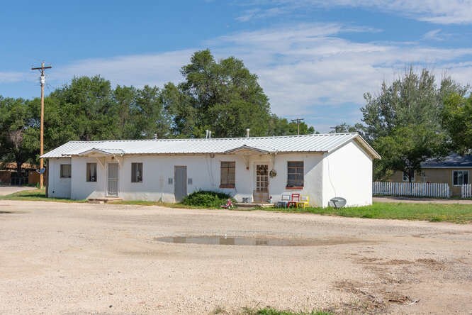 More Photos Of 115 S 5th St, Estancia Convenience Store For Sale