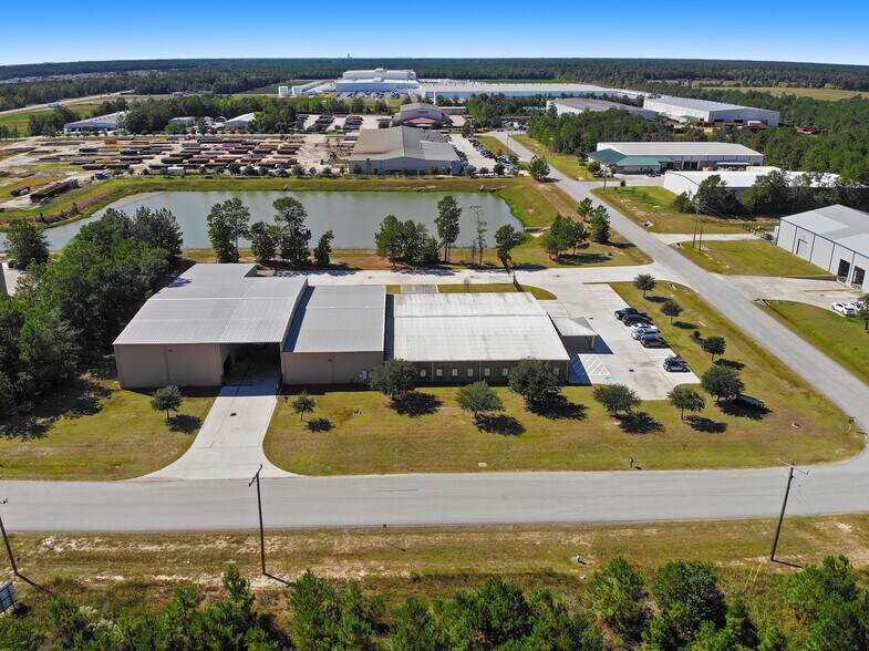 Primary Photo Of 18914 E Industrial Pkwy, New Caney Service For Sale