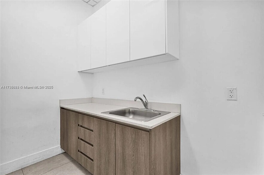 More Photos Of 301 Altara Ave, Coral Gables Apartments For Sale