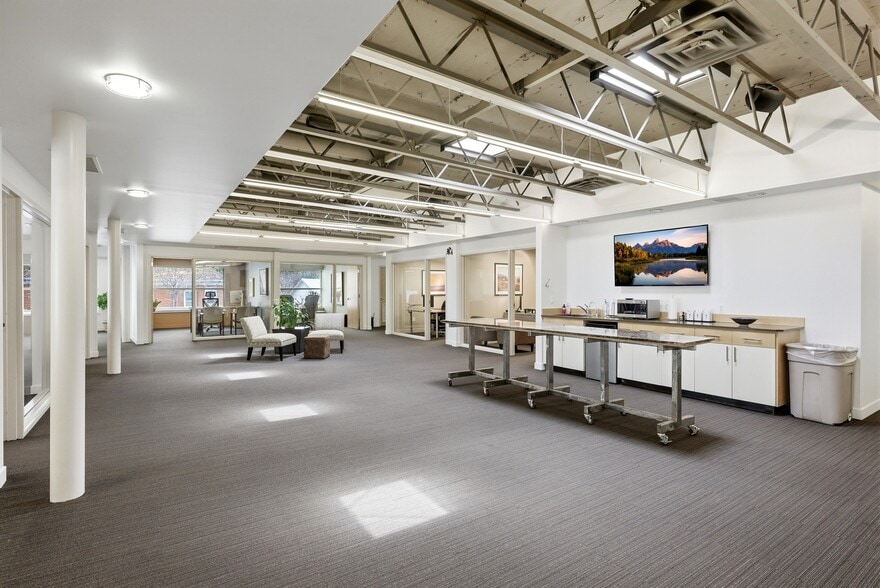 More Photos Of 555 S 300 E, Salt Lake City Office For Sale